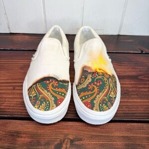 Vans Classic Slip-On “The Big Reveal” Paisley Print Sneakers White Women’s 8.5